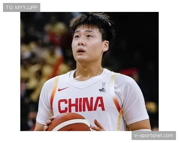 赵睿训练时手腕戴金链,教练都忍不住多看两眼了! 赵睿训练时手腕戴金链,教练都忍不住多看两眼了!