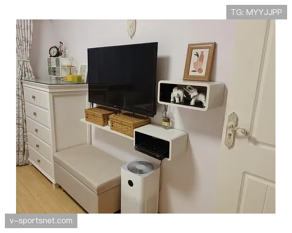 阿尔瓦雷斯赛后晒的床单比我家整套沙发还贵，真是同一个人吗